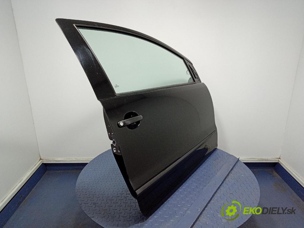 Volkswagen Fox 2006 dveře před prave 01