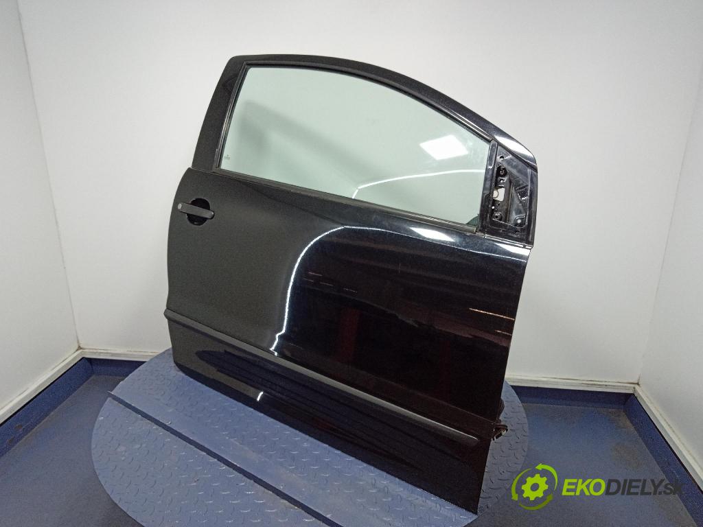 Volkswagen Fox 2006 dveře před prave 01