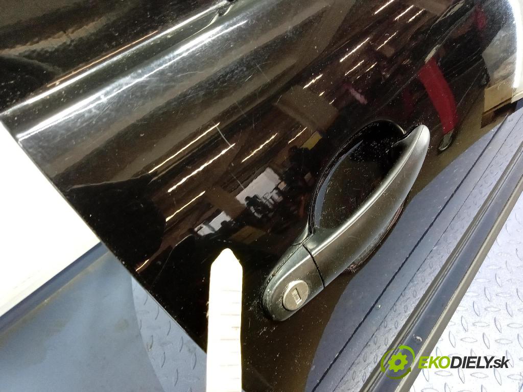 Volkswagen Fox 2006 dveře před prave 01