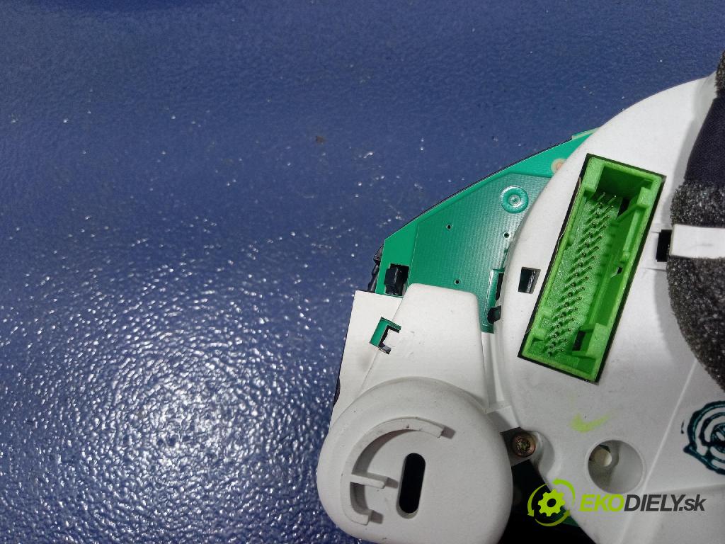 Audi A4 1999 prístrojovka/ budíky 8D0920900P