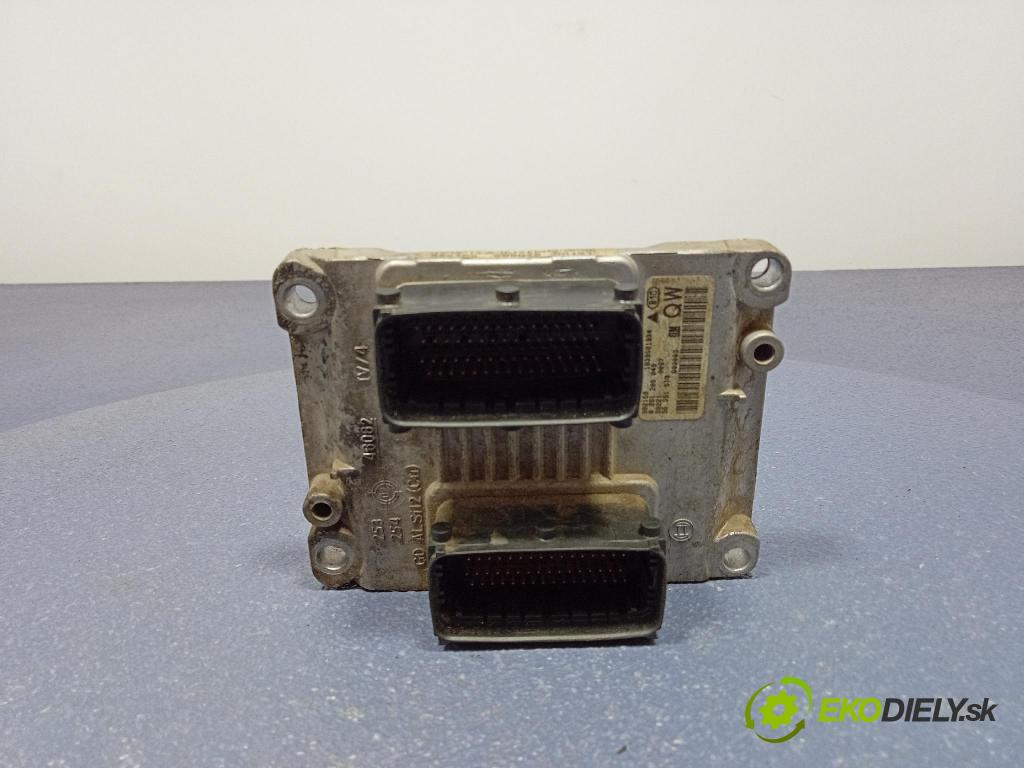 Opel Vectra 2003 riadiaca jednotka Motor: 55351519