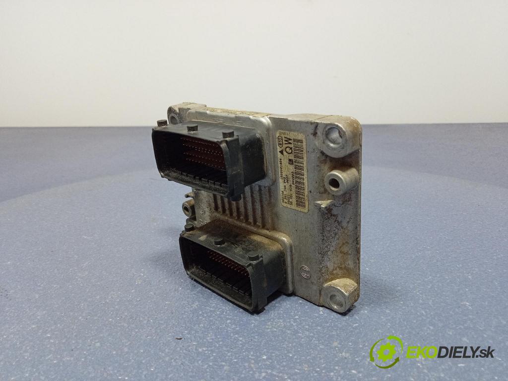 Opel Vectra 2003 riadiaca jednotka Motor: 55351519