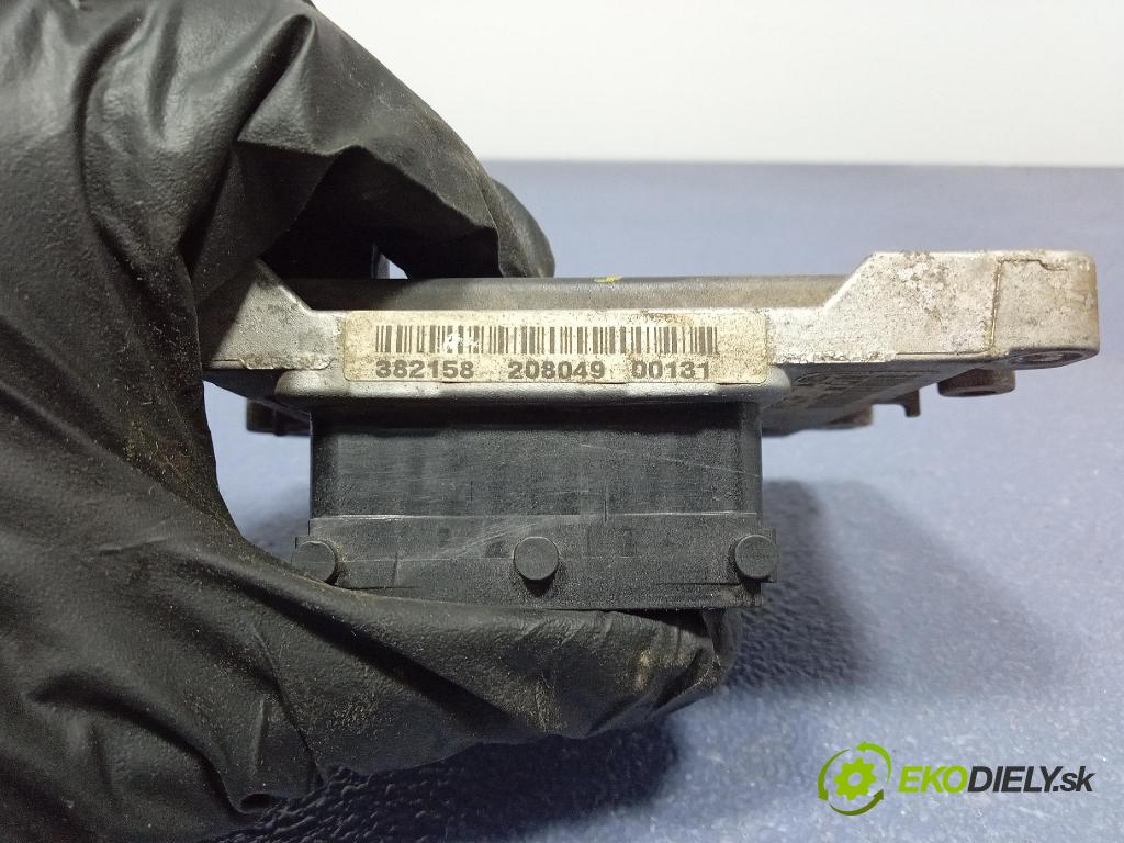 Opel Vectra 2003 riadiaca jednotka Motor: 55351519