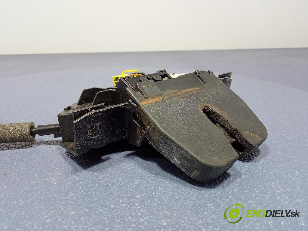 Opel Vectra 2003 zámek Klapky: kufr 09180104
