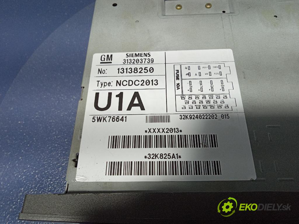 Opel Vectra 2003 Radio I Navigácia: 13138250