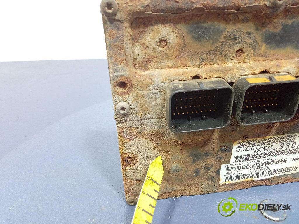 Chrysler Pacifica 2005 riadiaca jednotka Motor: P04748330AD