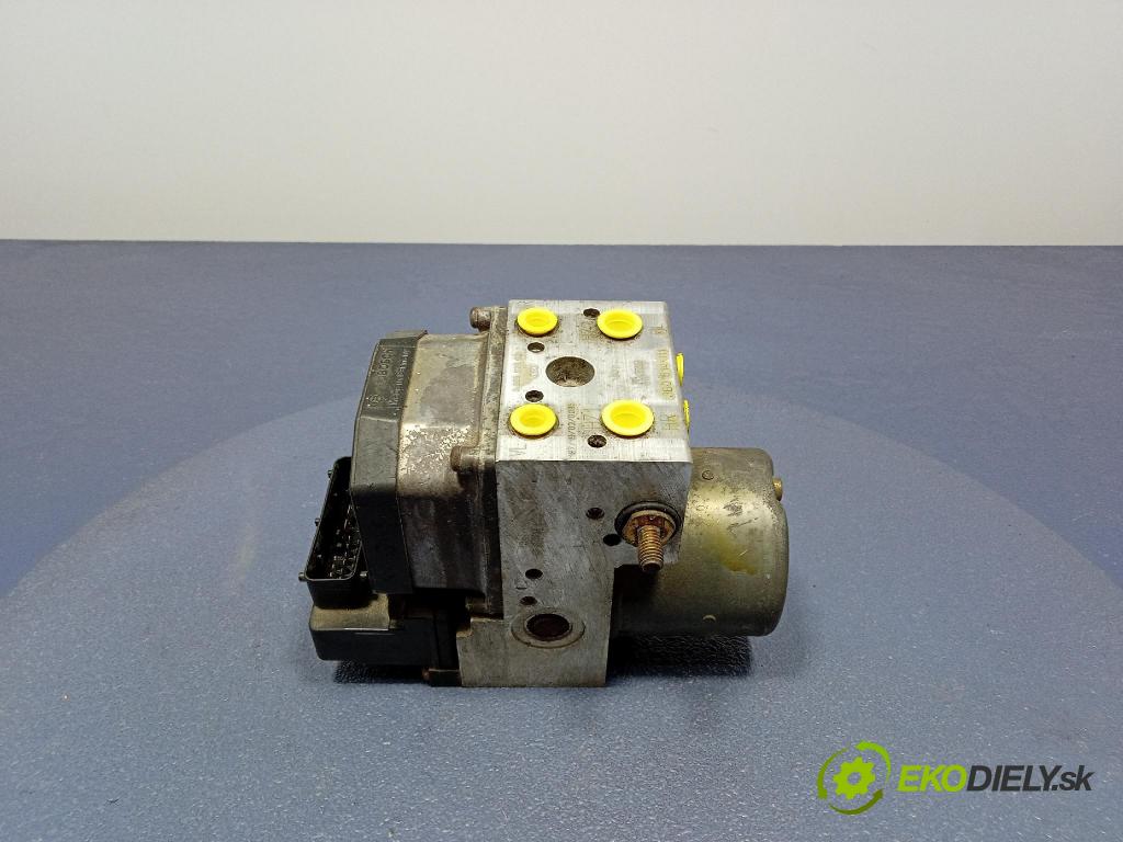 Volkswagen Passat 2001 čerpadlo ABS x 3B0614111