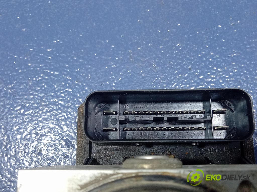 Opel Astra 2005 čerpadlo ABS x 13157578