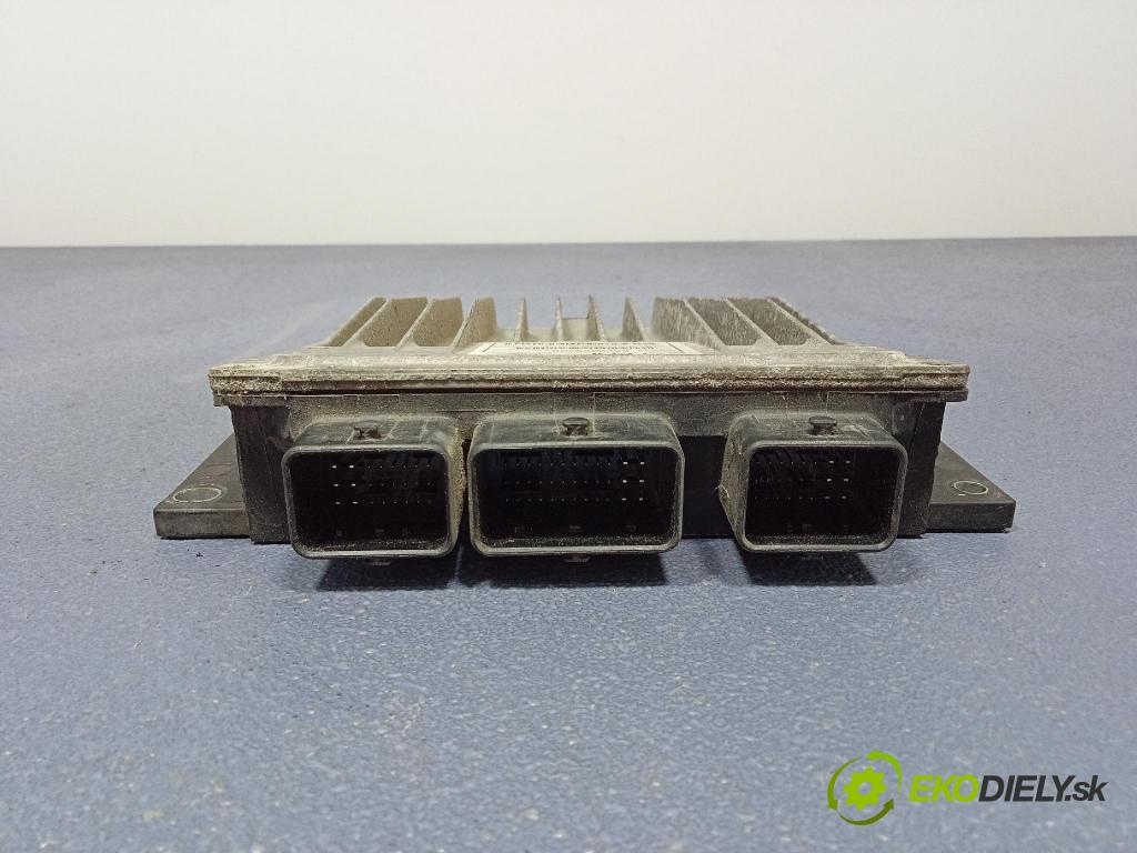 Renault Clio 2005 riadiaca jednotka Motor: 8200399038