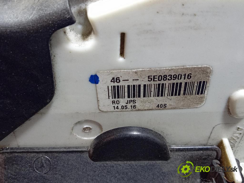 Vw Passat 2016 zámek dveře Zad: v pravo: 5E0839016