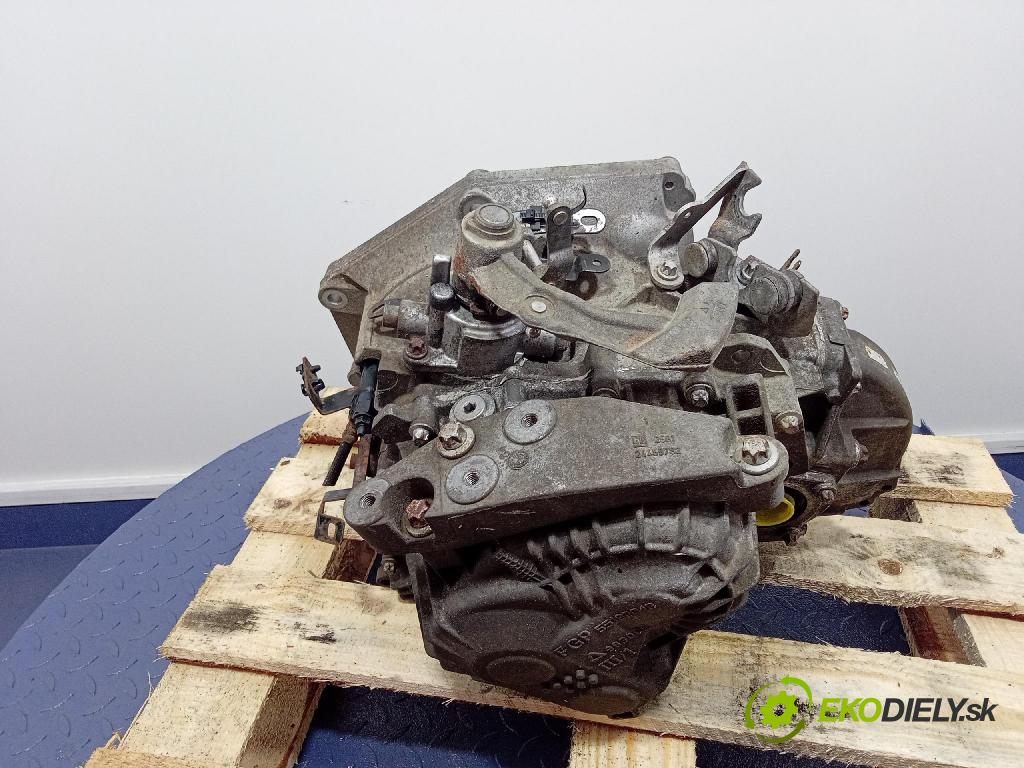 Opel Zafira 2006 prevodovka Manualna M32