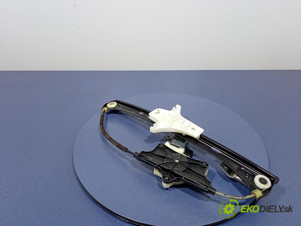 Vw Passat 2016 mechanismus stahování Sklenka: Zad: v pravo: 3G9839462A