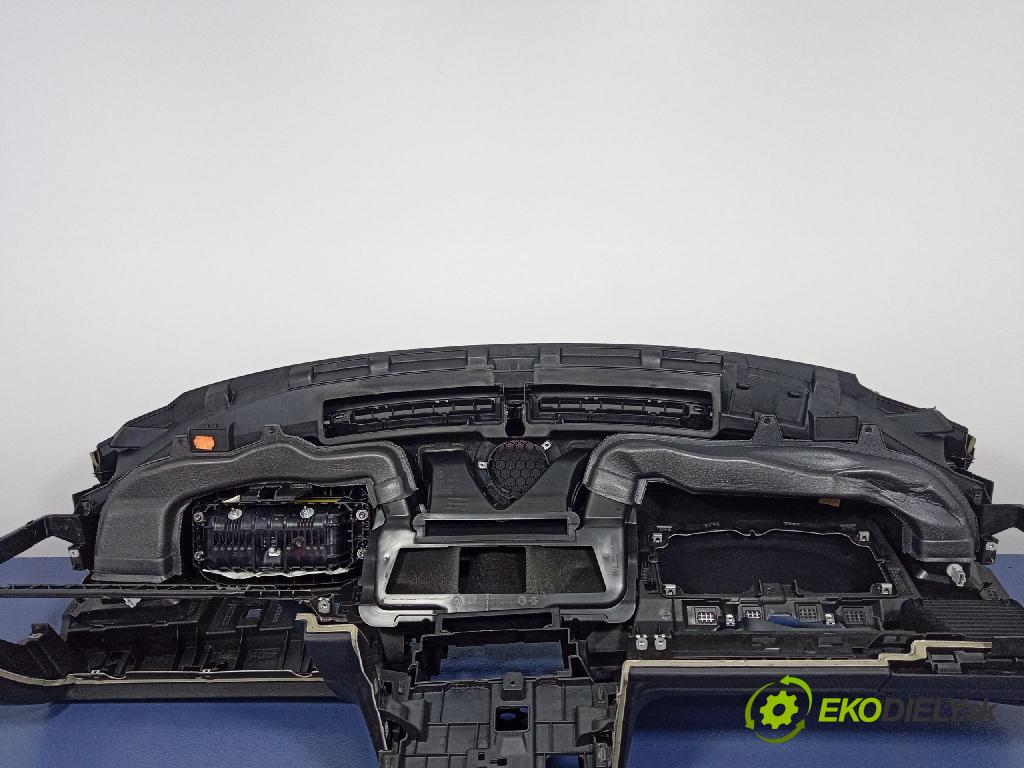 Vw Passat 2016 kokpit,přistrojova deska 3G1857003AL
