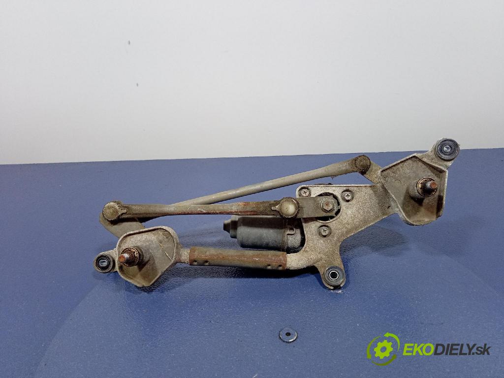 Suzuki Sx4 2008 mechanismus motorek Stěrače: před 3811079J00