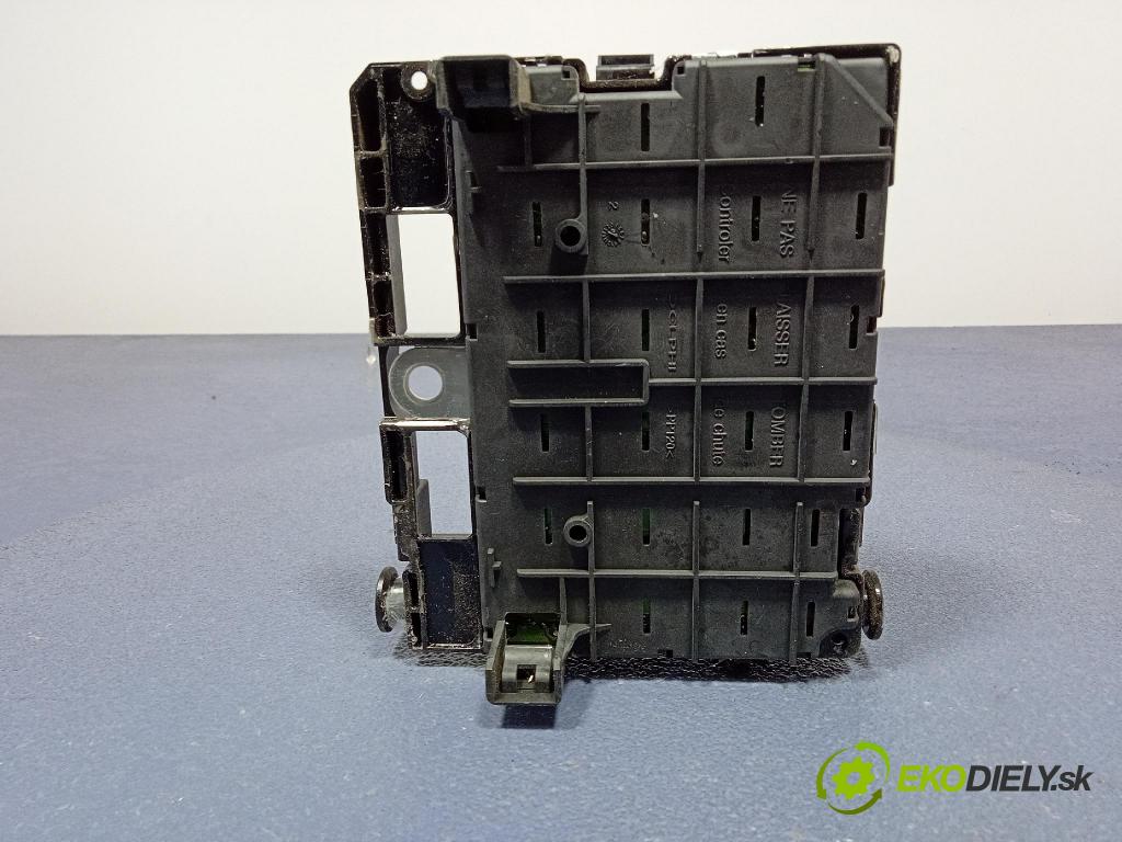 Peugeot 206 2004 skříňka Pojistky 9650663980