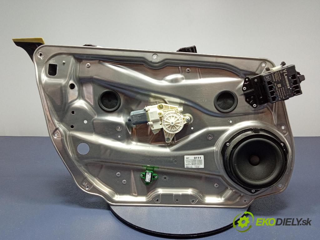 Mercedes E-klasa 2014 mechanismus stahování Sklenka: před Levý: 01