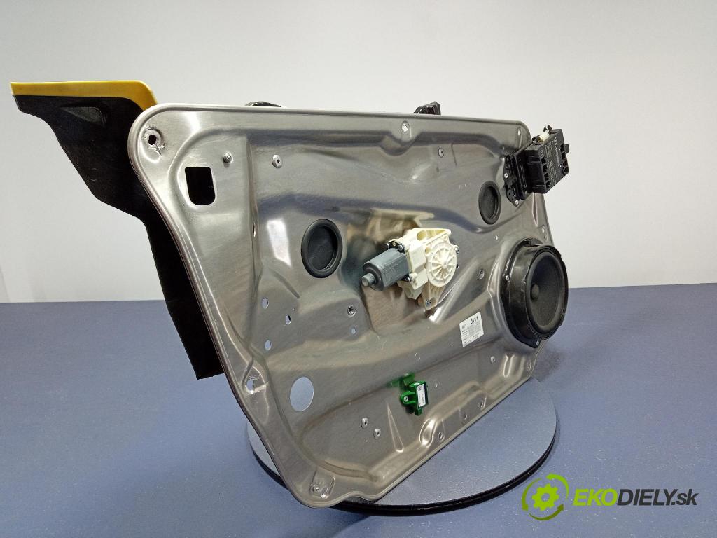Mercedes E-klasa 2014 mechanismus stahování Sklenka: před Levý: 01