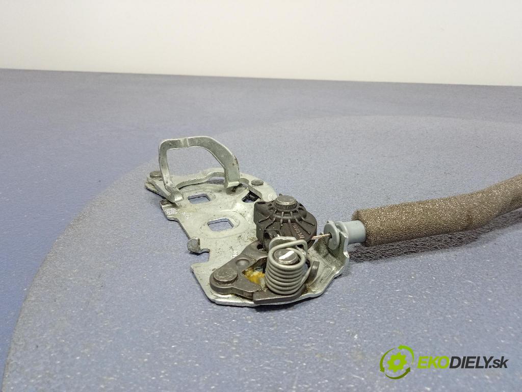 Mercedes E-klasa 2014 zámek Klapky: kufr A2047500060