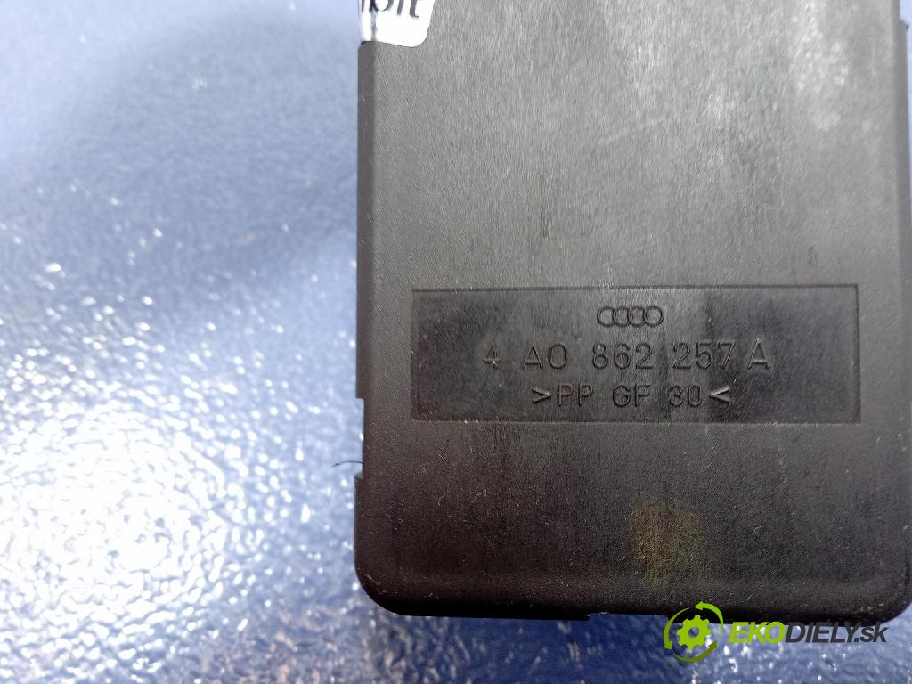 Audi A4 1996 pompa Centrálny: Zámok: 4A0862257A