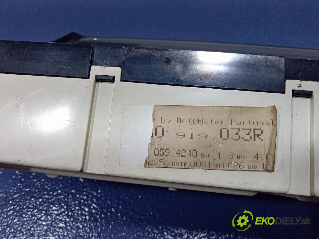 Volkswagen Passat 1.9 tdi 1995 Přístrojová deska 3A0919033R