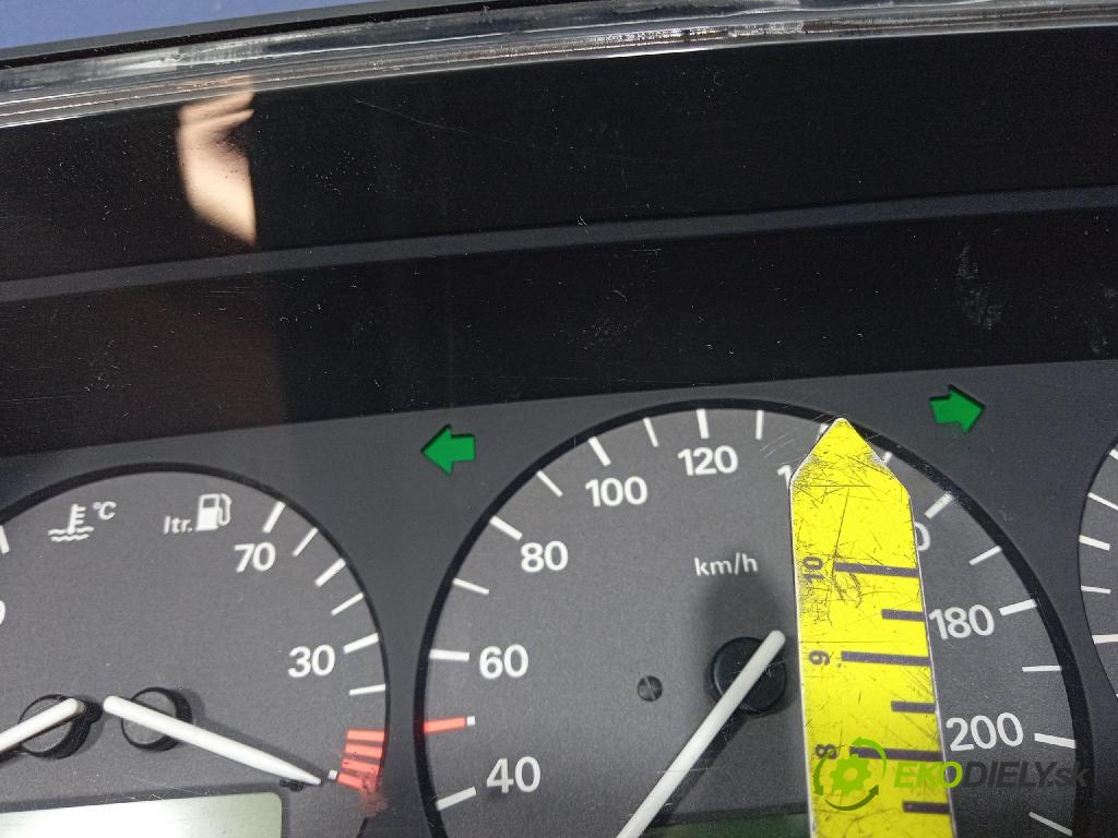 Volkswagen Passat 1.9 tdi 1995 Přístrojová deska 3A0919033R