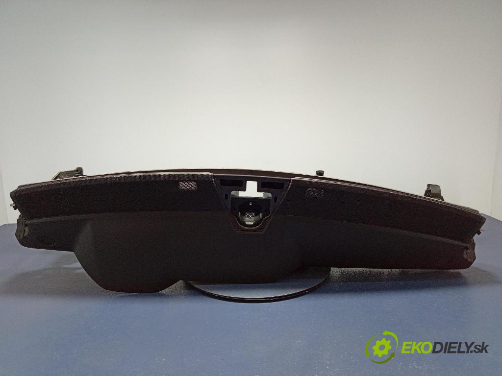 Mercedes E-klasa 2014 kokpit,přistrojova deska A2126804687