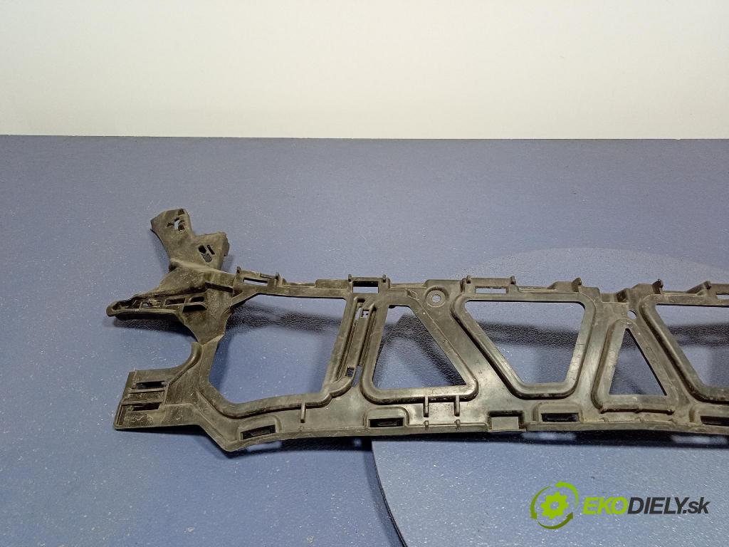 Mercedes E-klasa 2014 nárazník před 01