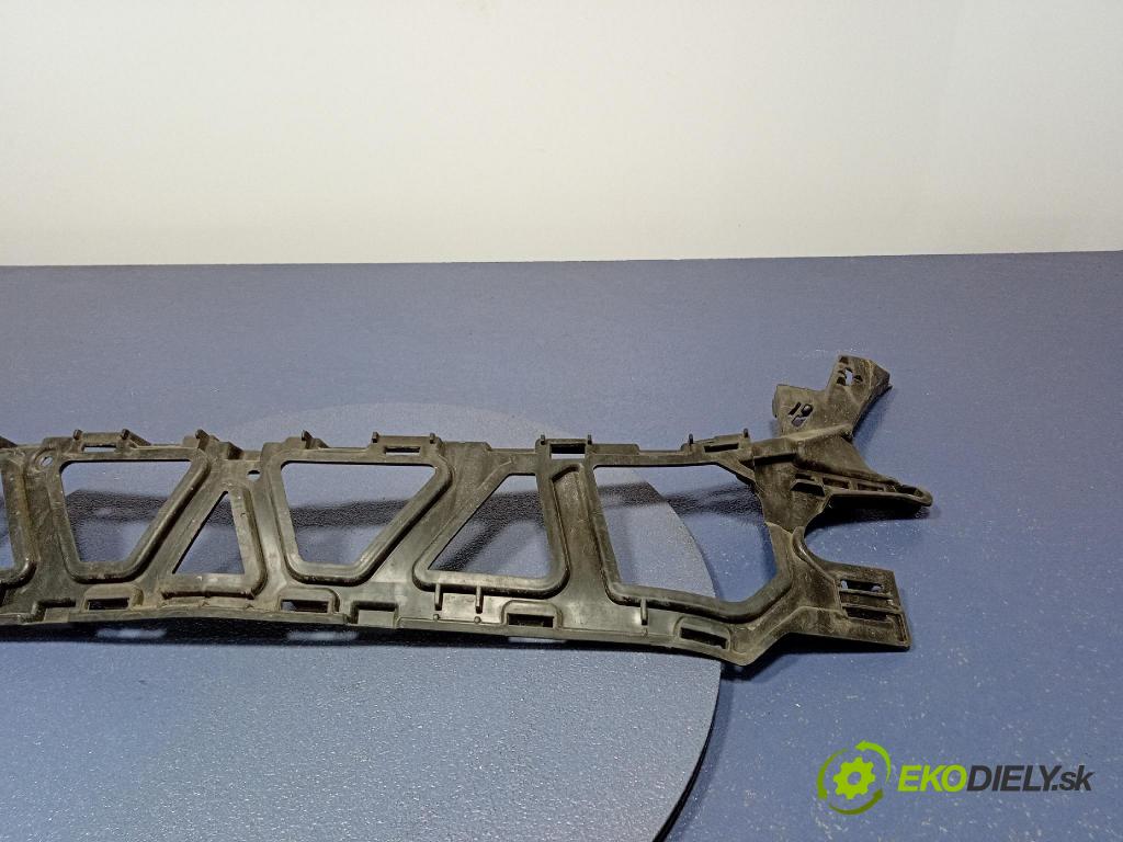 Mercedes E-klasa 2014 nárazník před 01