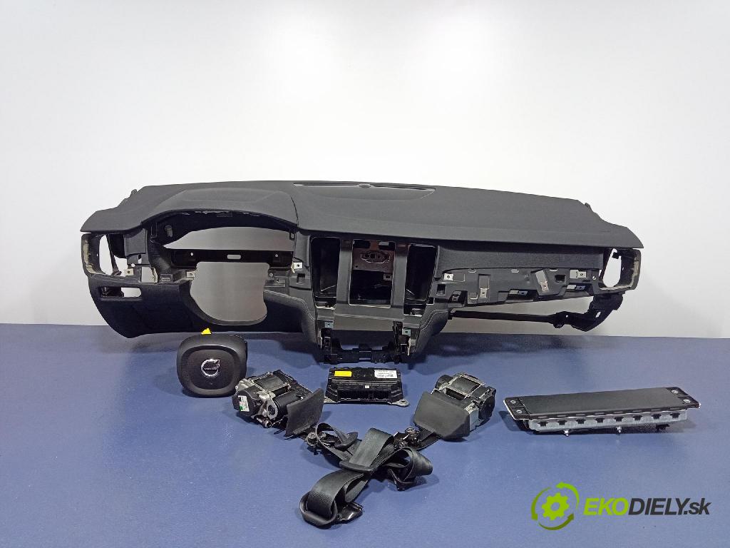 Volvo V90 2016 kokpit,přistrojova deska 039838579