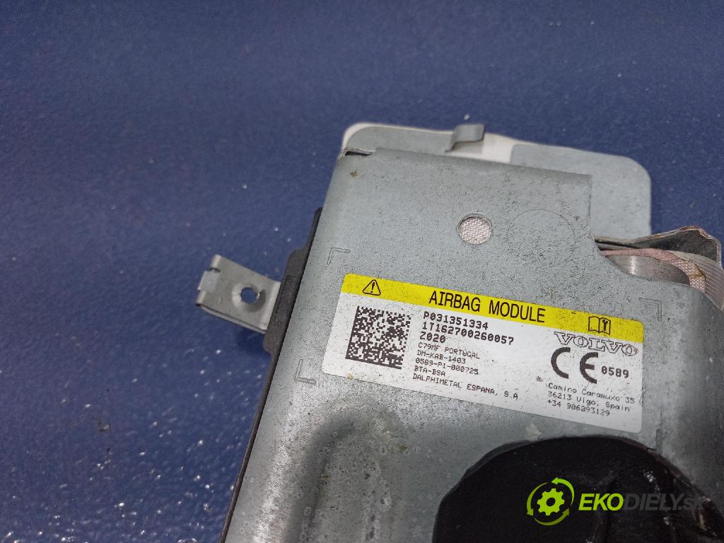 Volvo V90 2016 kokpit,přistrojova deska 039838579