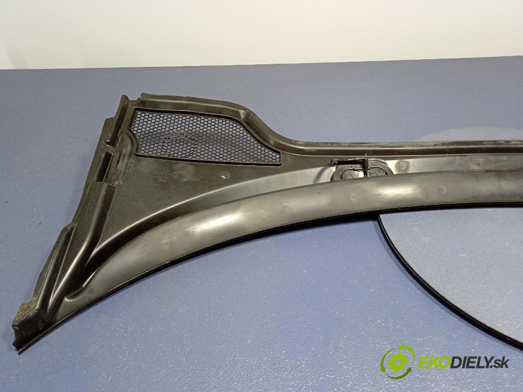 Audi A3 2004 torpédo 8P1819415B