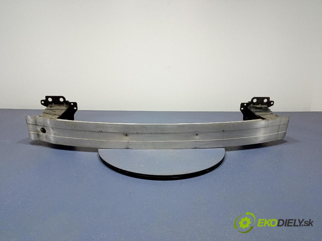 Audi A3 2004 výztuha narazník před 8P3807113A