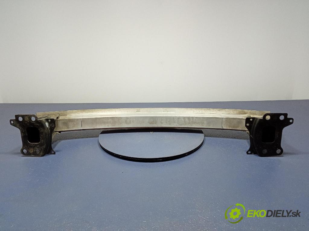 Audi A3 2004 výztuha narazník před 8P3807113A