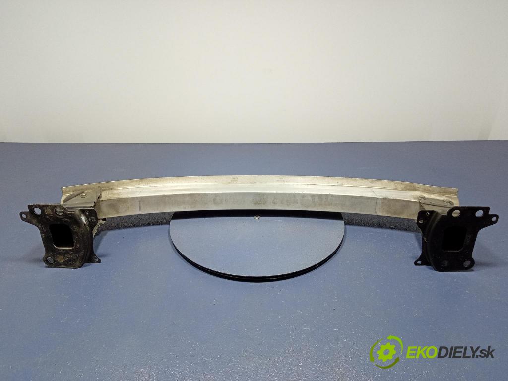 Audi A3 2004 výztuha narazník před 8P3807113A