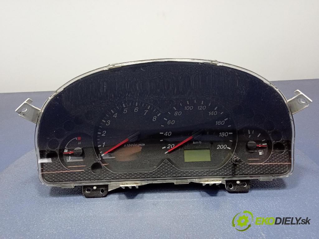 Mazda Tribute 2003 Přístrojová deska 3T2T10849KB