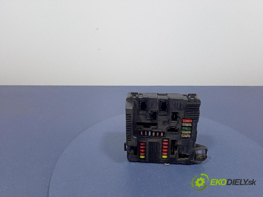 Renault Megane 2004 skrinka Poistky: 8202306032A