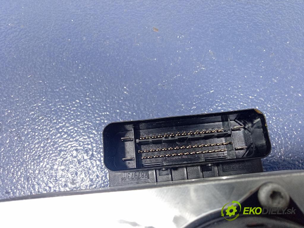 Mercedes-benz C 200 2001 čerpadlo ABS x A0044311912