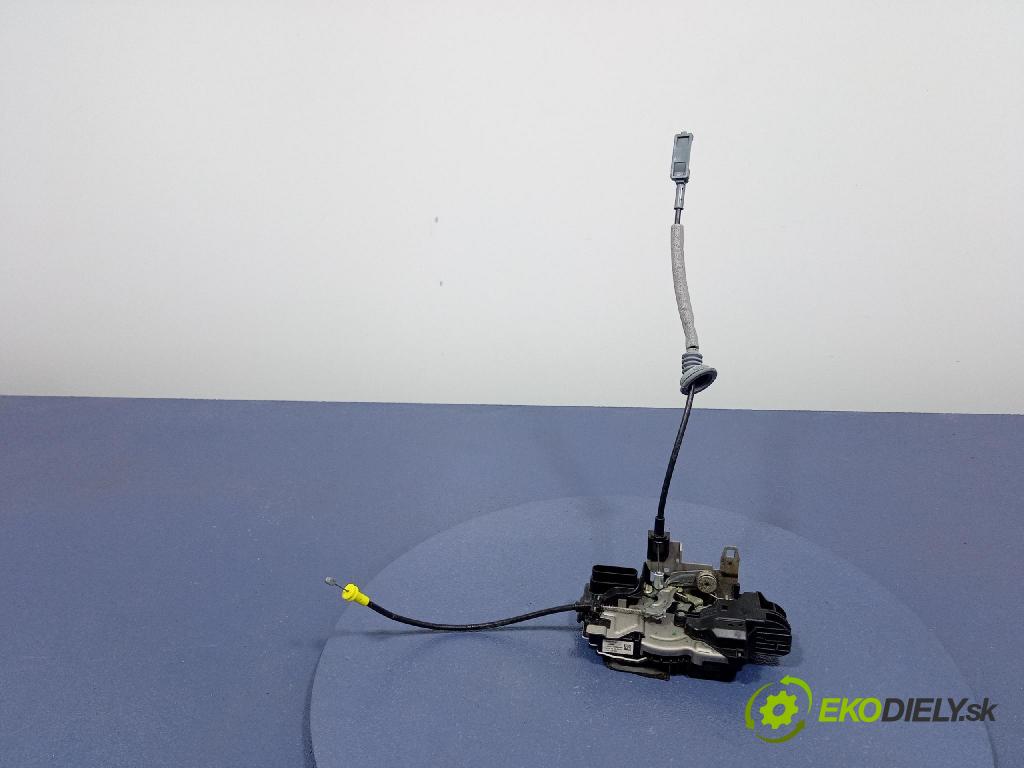 Volvo V90 2016 zámek dveře před v pravo: 31349895