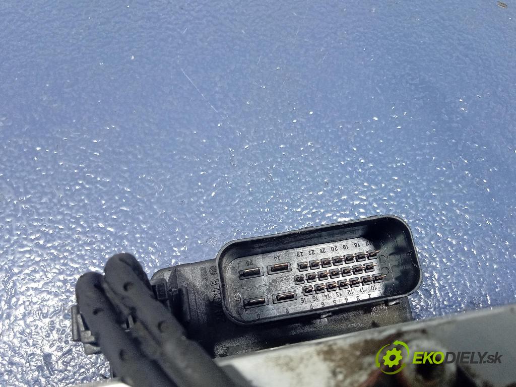 Volvo S80 2000 čerpadlo ABS x 9496945
