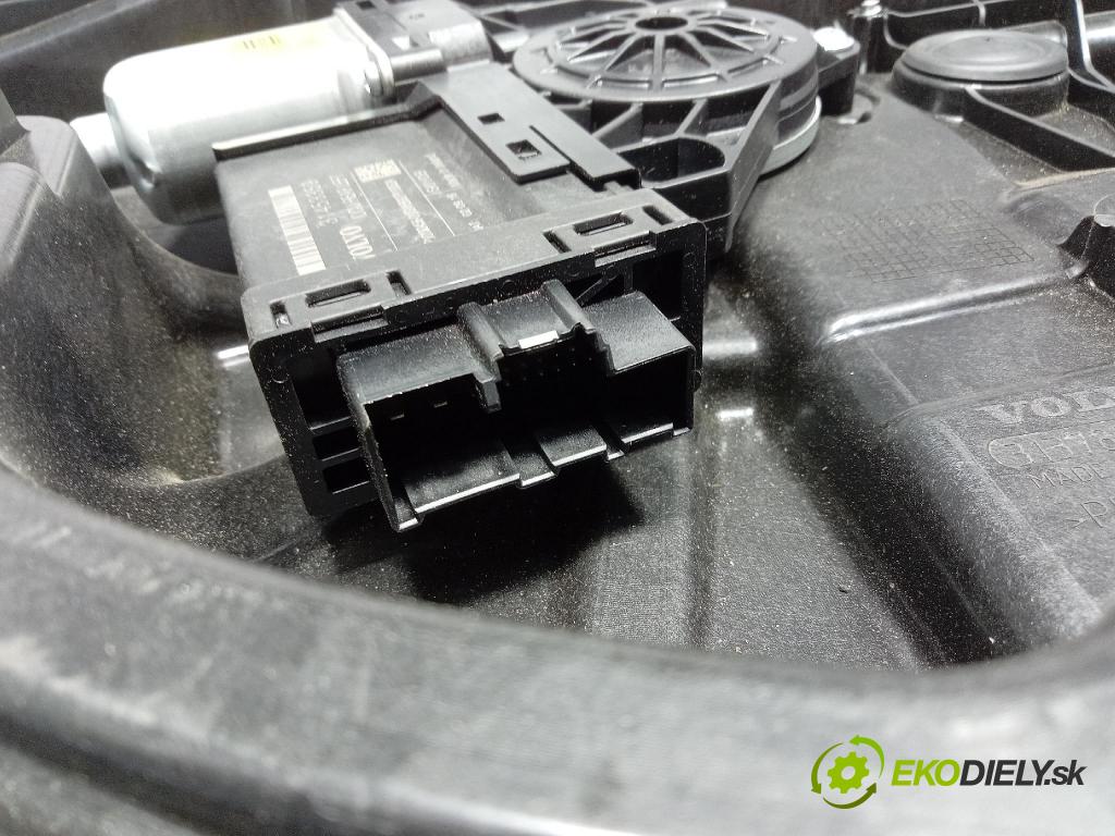 Volvo V90 2016 mechanismus stahování Sklenka: Zad: Levý: 31378594