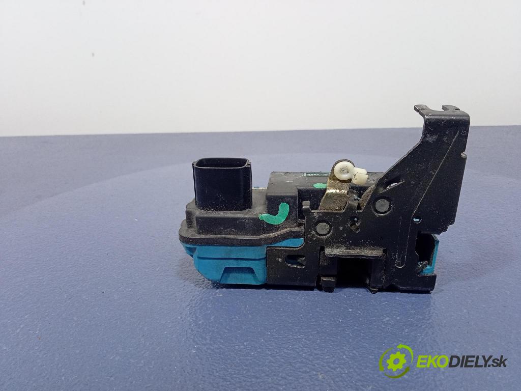 Volvo S80 2000 zámek dveře před Levý: 9141701