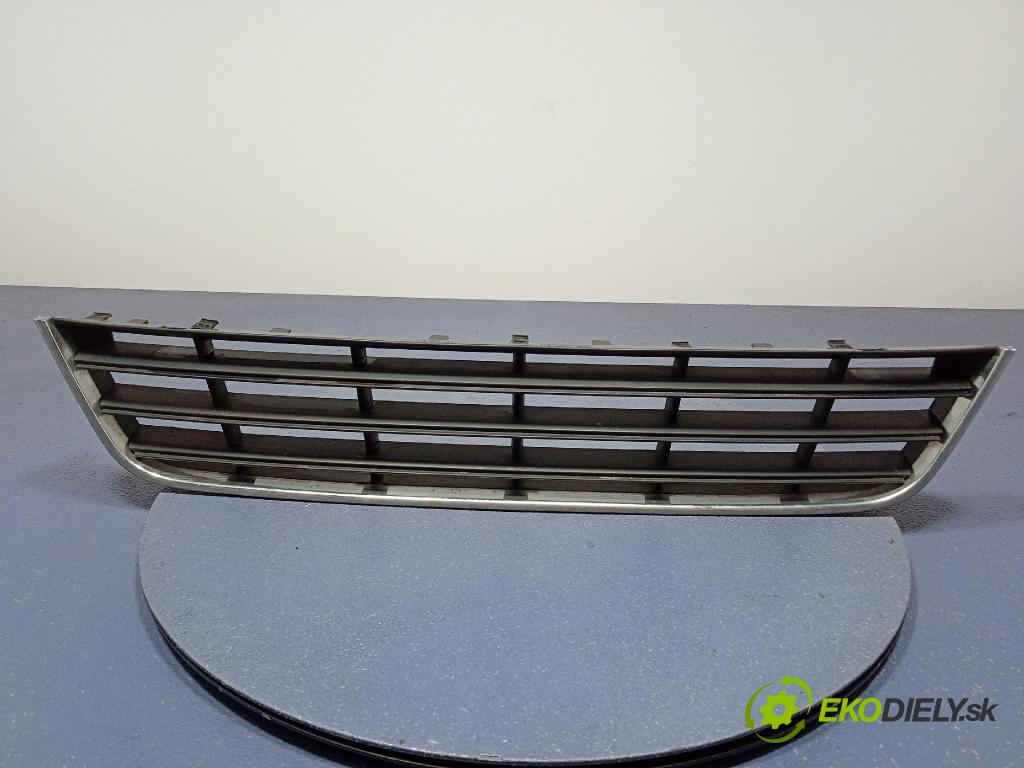 Vw Passat 2006 nárazník před 01