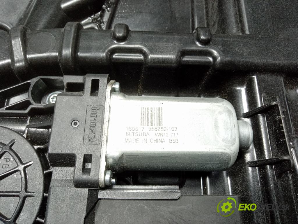 Volvo V90 2016 mechanismus stahování Sklenka: před v pravo: 31378593
