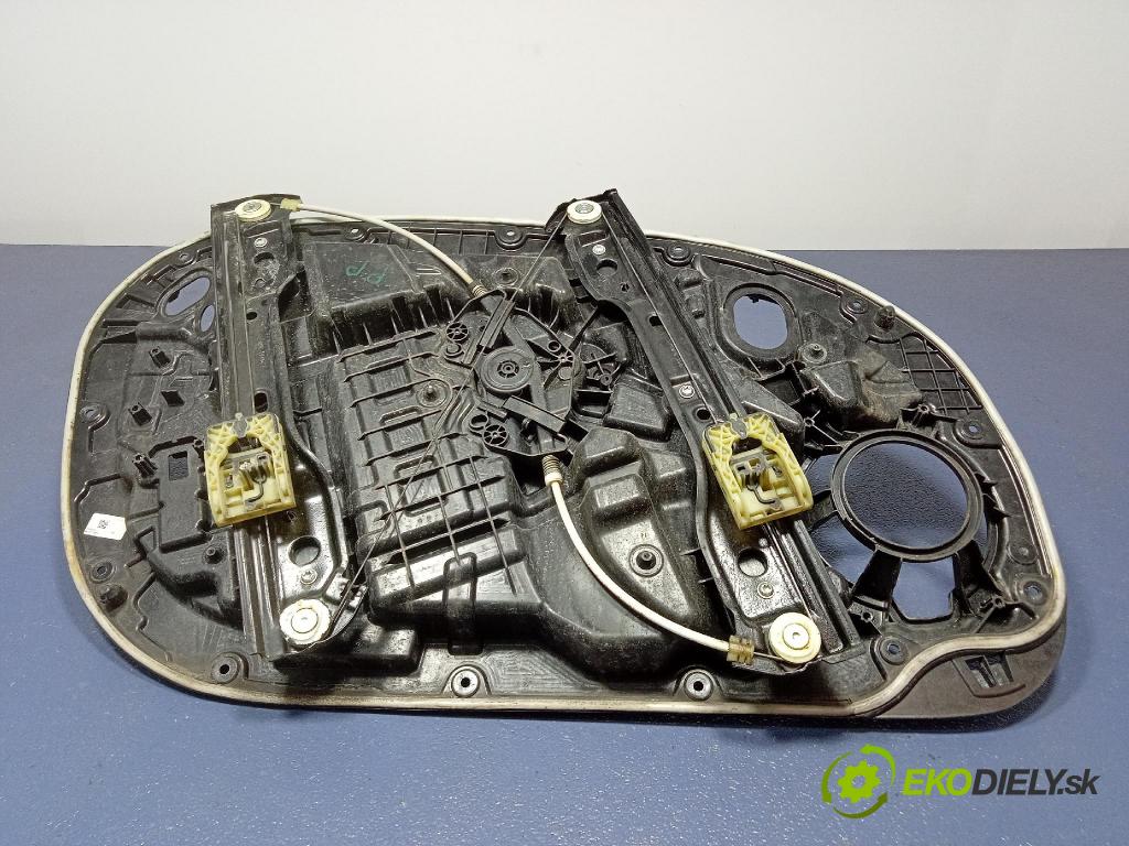 Volvo V90 2016 mechanismus stahování Sklenka: před v pravo: 31378593