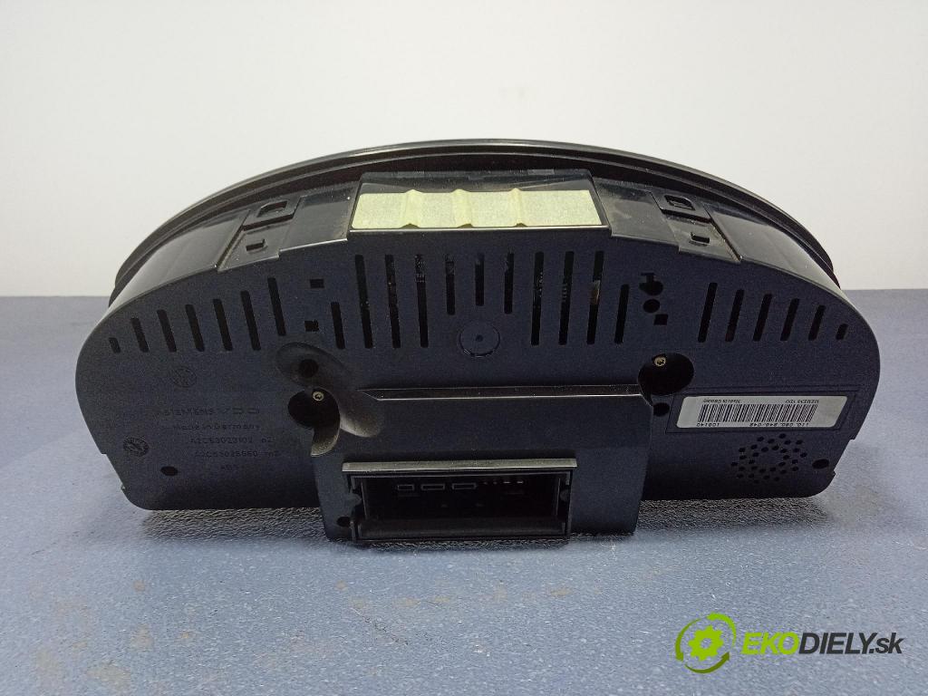 Vw Golf 2004 prístrojovka/ budíky 1K0920851H