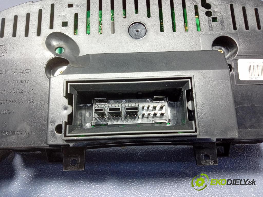 Vw Golf 2004 prístrojovka/ budíky 1K0920851H