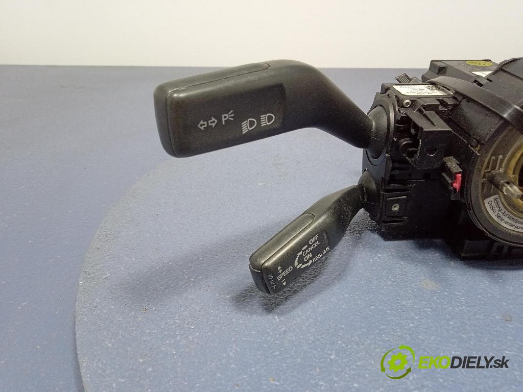 Vw Passat 2005 prepínač Komplex: 3C5953513B