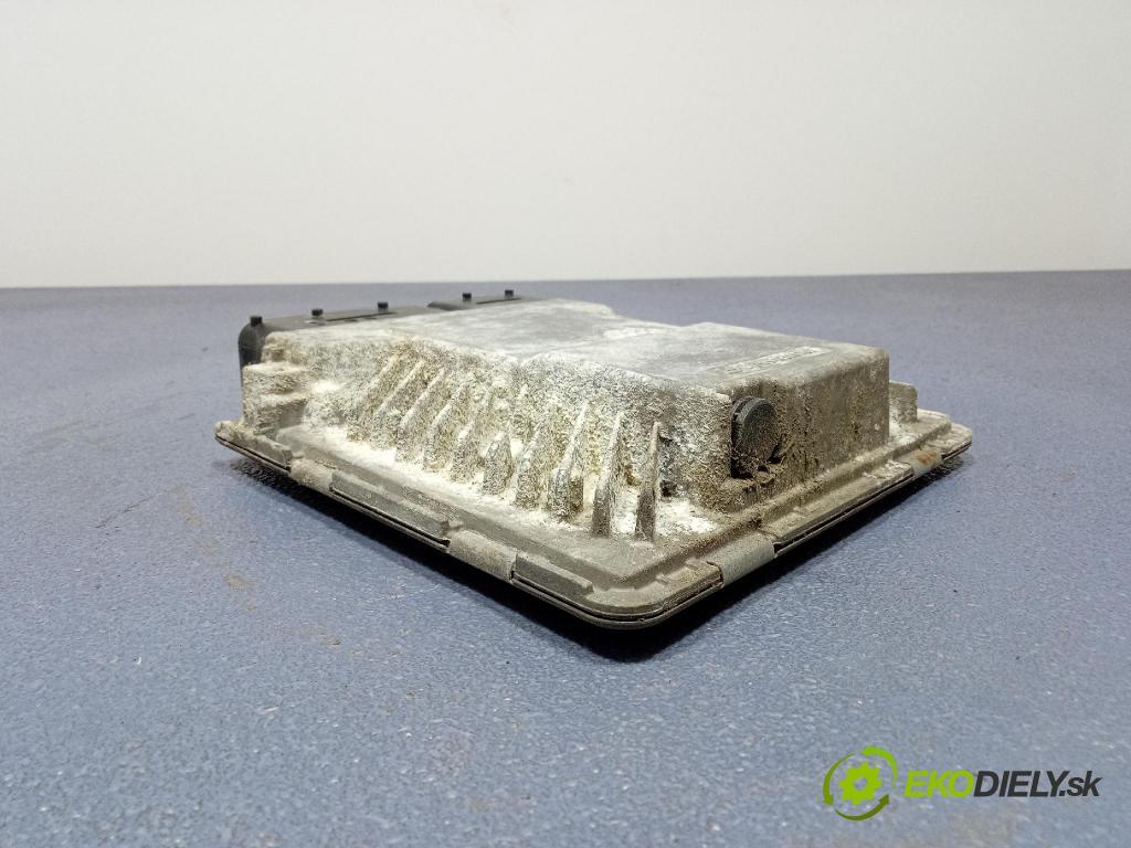 Vw Passat 2005 riadiaca jednotka Motor: 03G906018
