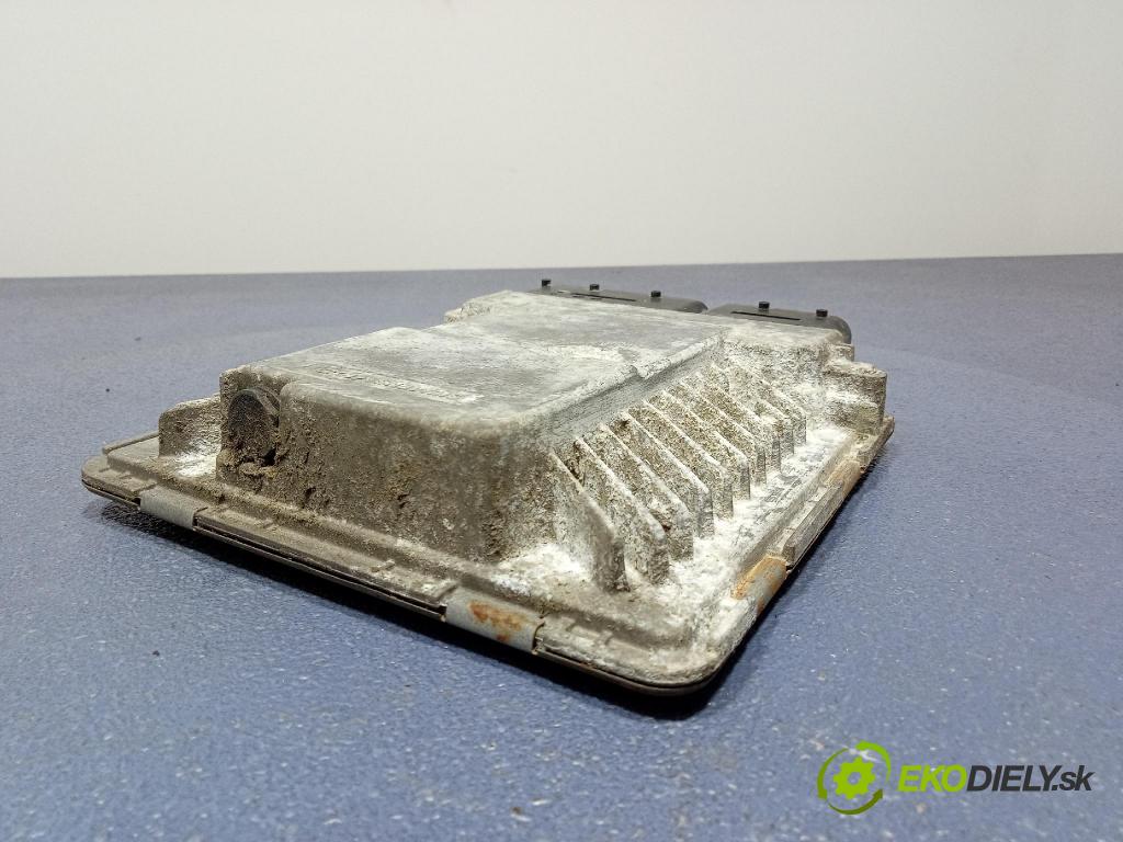 Vw Passat 2005 riadiaca jednotka Motor: 03G906018