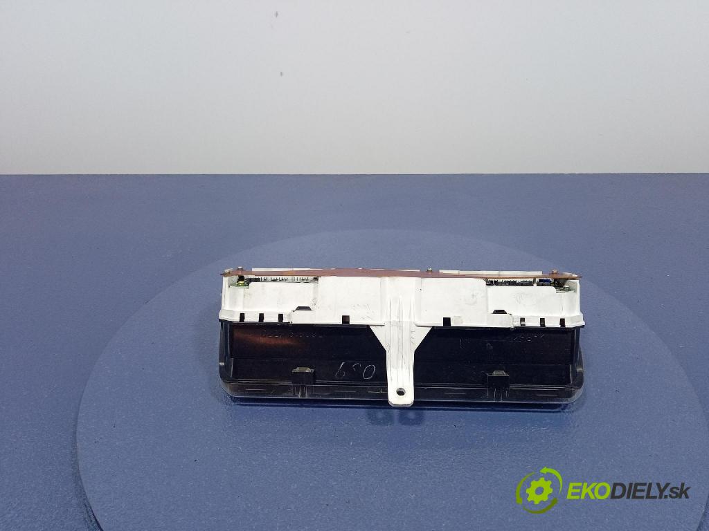 Mitsubishi Cs0 lancer 2.0 2004 Přístrojová deska 8100A059